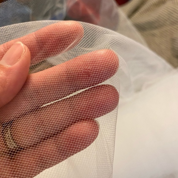 Jessica McClintock Veil 9 foot train - Picture 6 of 7